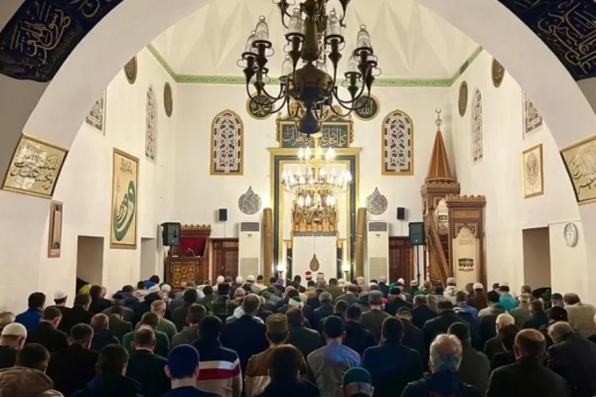 Hafız Habip Deveci İshakpaşa’da Cemaat İle Buluştu