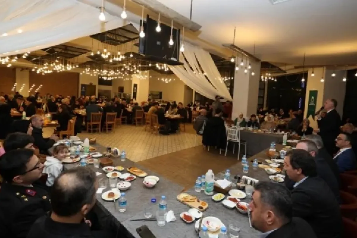 İnegöl Protokolü Şehit Aileleri Ve Gazilerle İftarda Buluştu