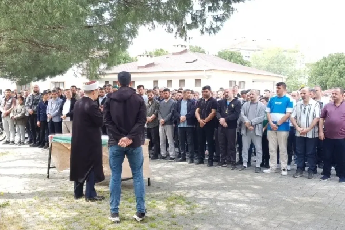 Filistin'de hayatını kaybedenler için gıyabi cenaze namazı kılındı