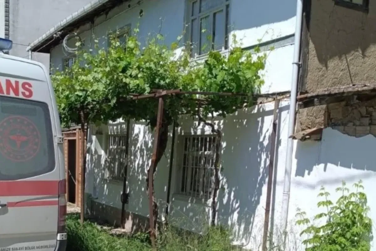 Evinde ölü bulundu