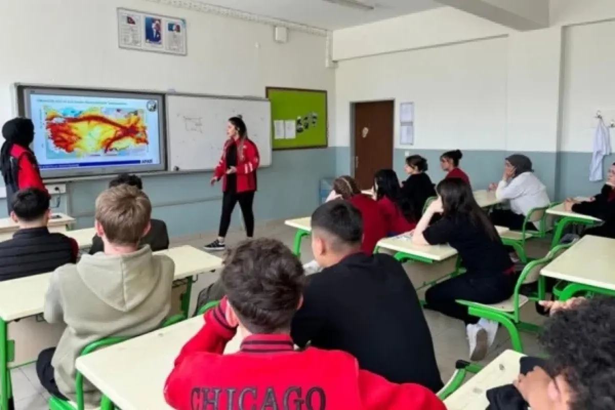 Öğrencilere Doğal Afet Farkındalığı Eğitimi Verildi