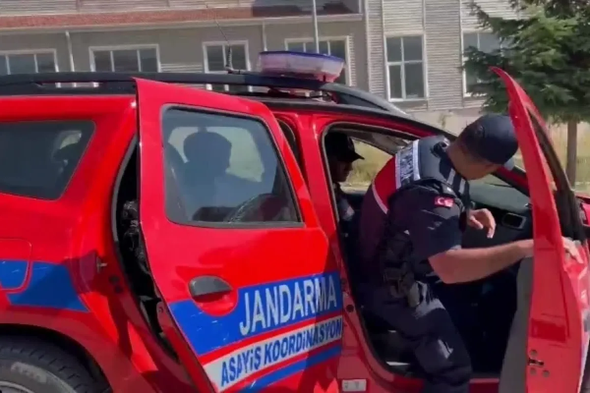 Jandarma sınava yetiştirdi