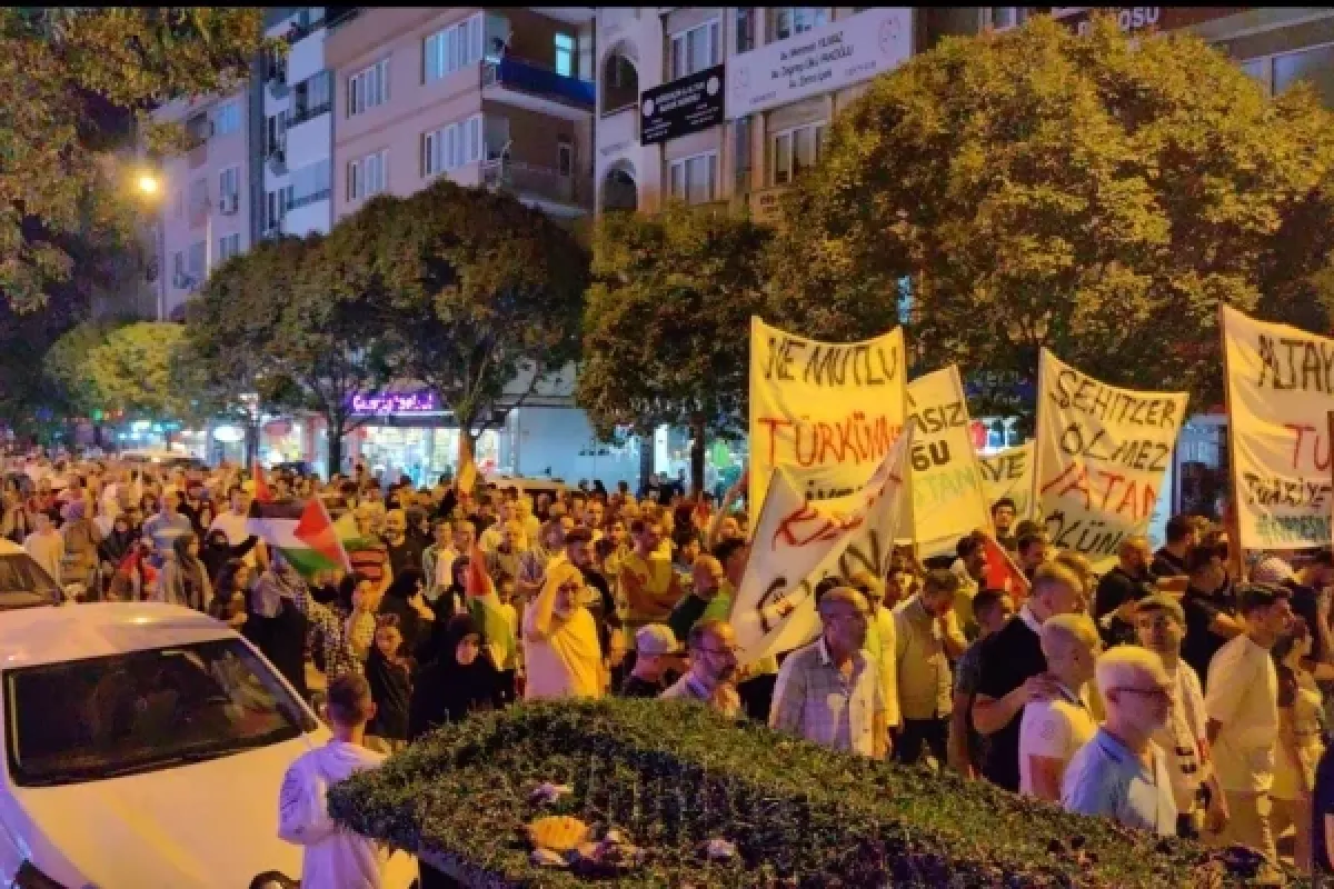 İnegöl'de Filistin ve Doğu Türkistan İçin Yürüyüş Düzenlendi