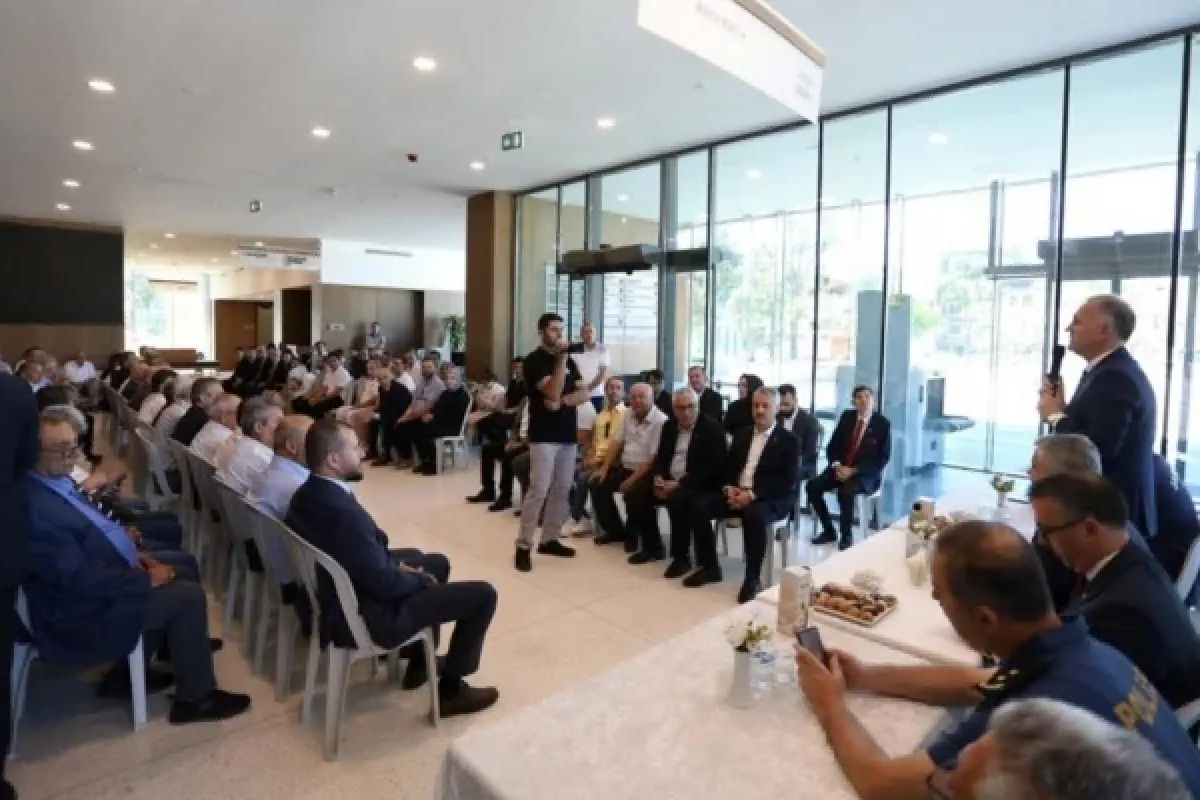 Vatandaşlar Ve Protokol Bayramlaşma Programında Buluştu