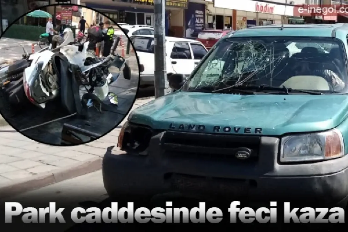 Park caddesinde feci kaza
