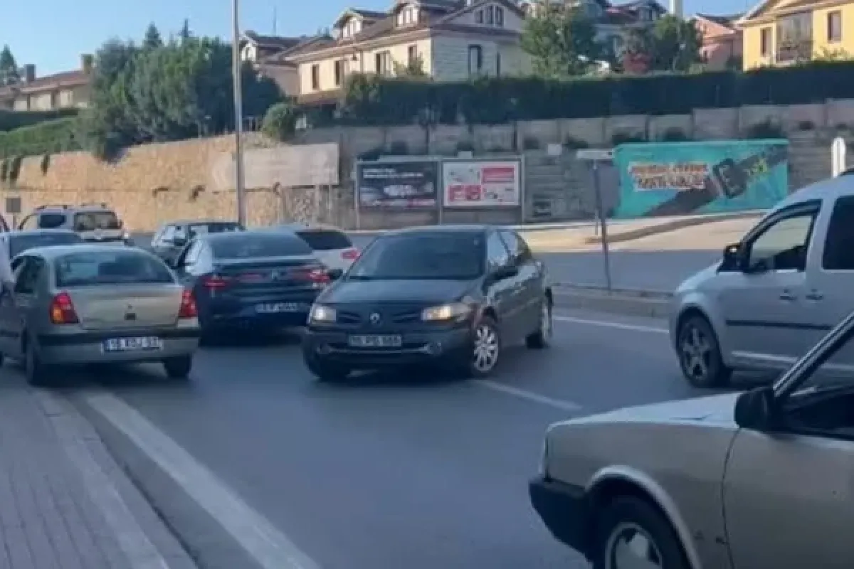 İnegöl'de 4 araç birbirine girdi