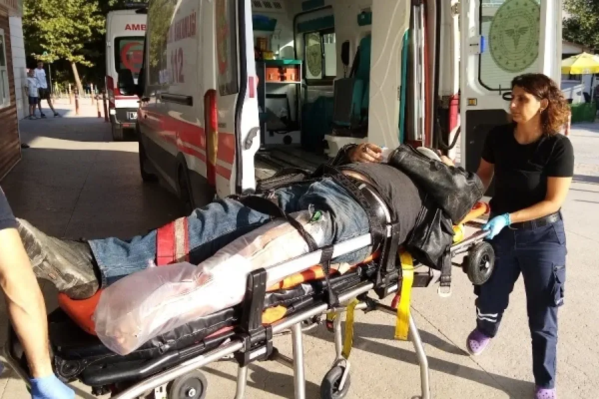Motosiklet sürücüsü yaralandı