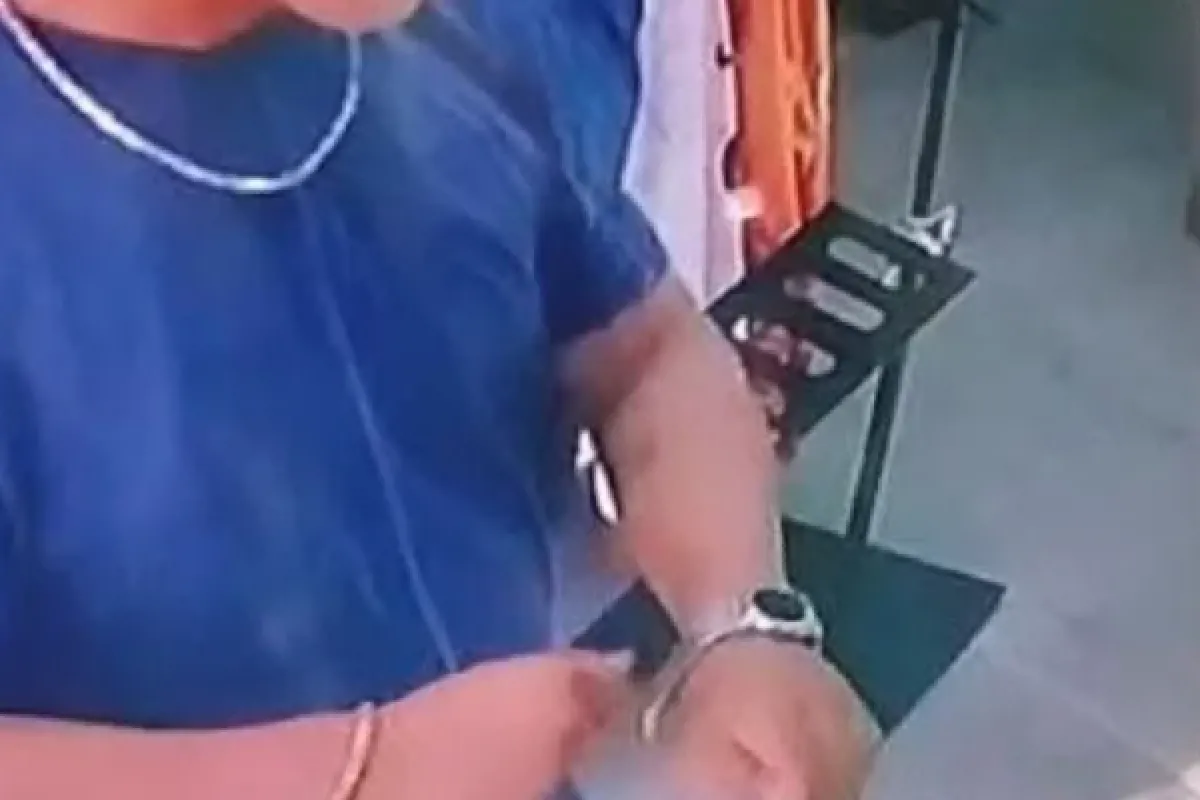 Koluna takıp gitti!