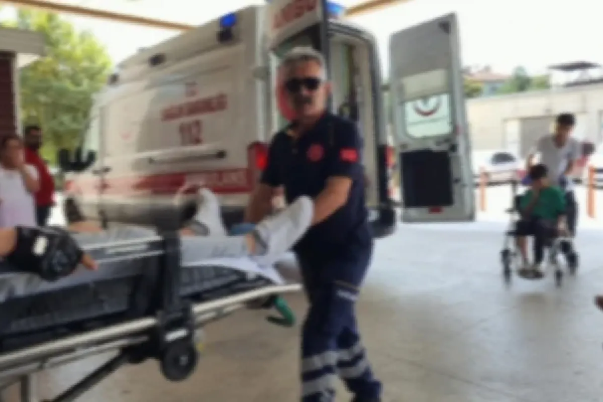 Ertuğrulgazi Caddesinde Korkutan Kaza