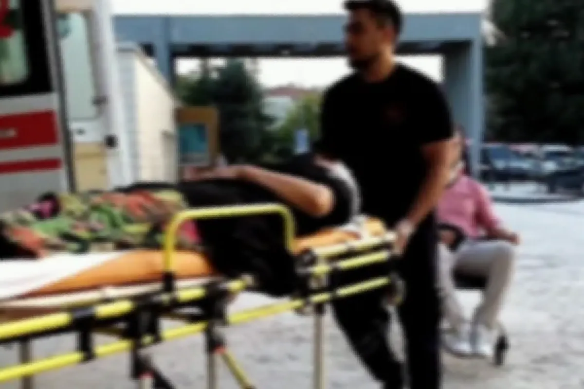 Otomobil ile motosiklet çarpıştı; 2 Yaralı