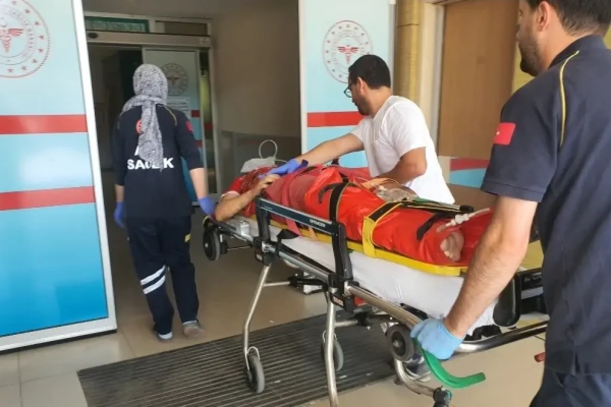 Motosiklet sürücüsü ağır yaralandı