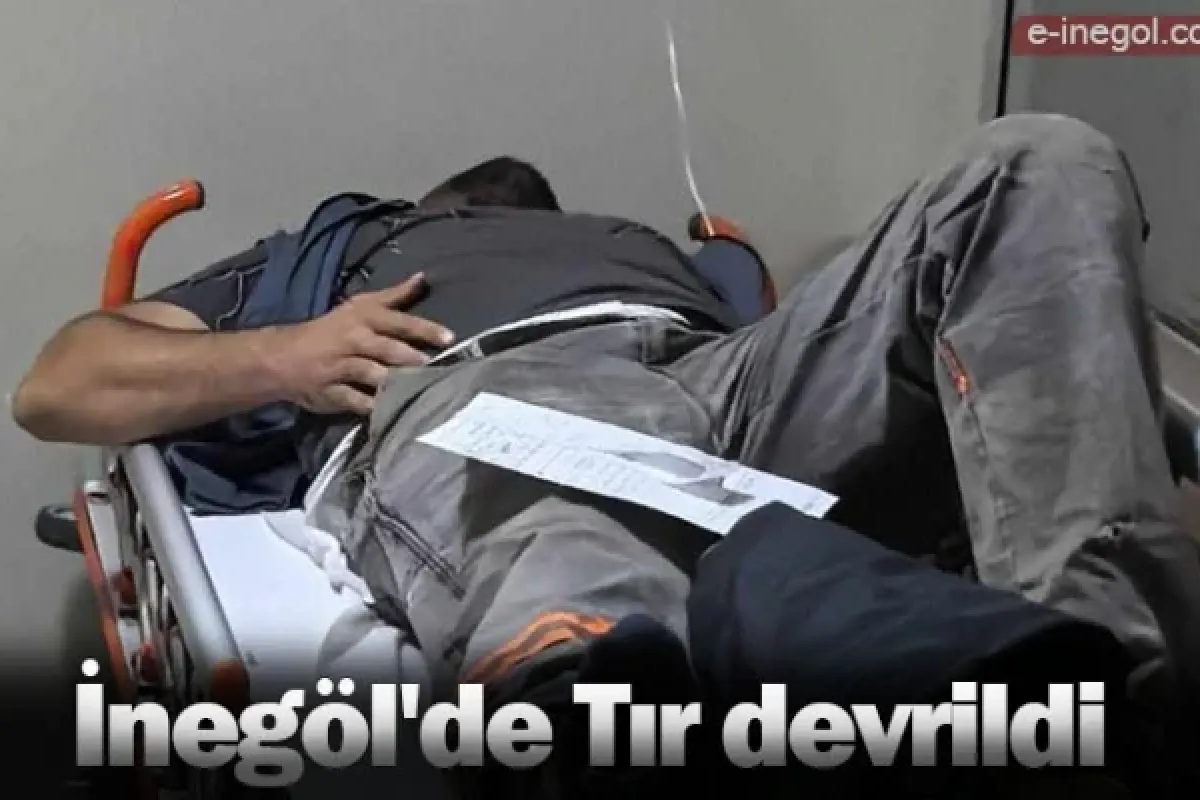 İnegöl'de Tır devrildi 