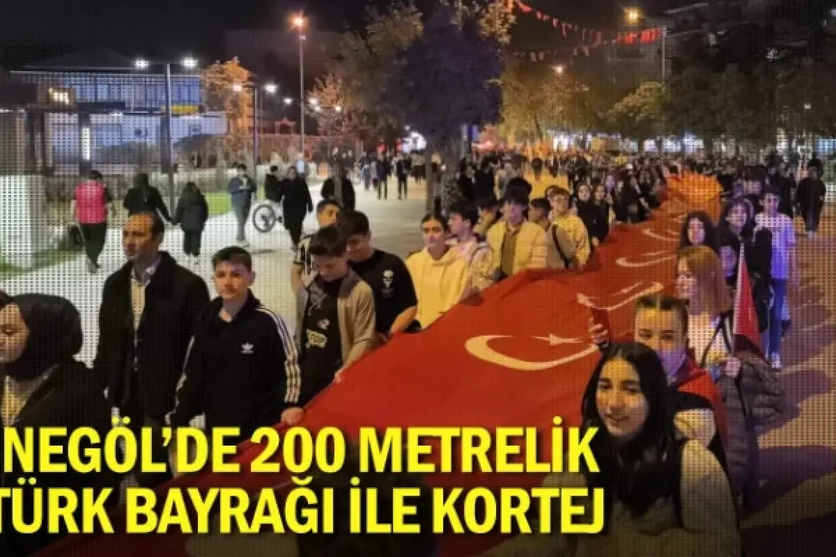 İnegöl'de 200 Metrelik Türk Bayrağı ile kortej