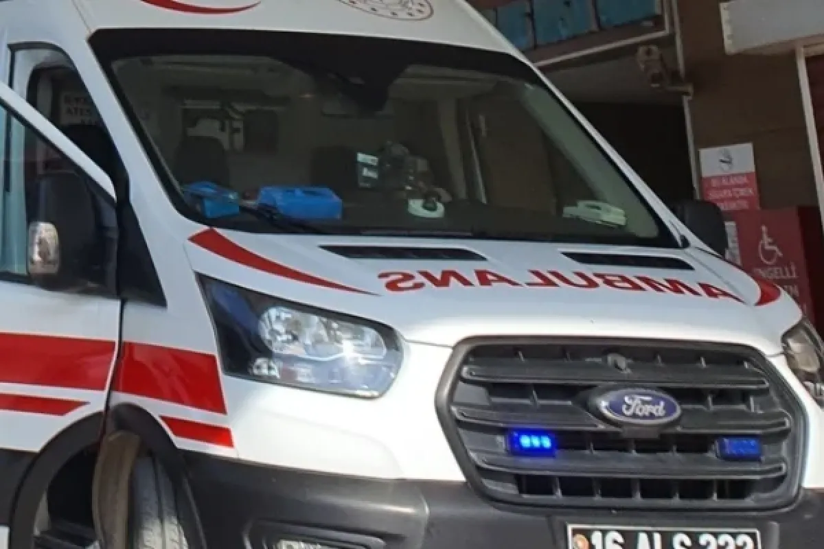 Şakalaşırken arkadaşını bıçakladı