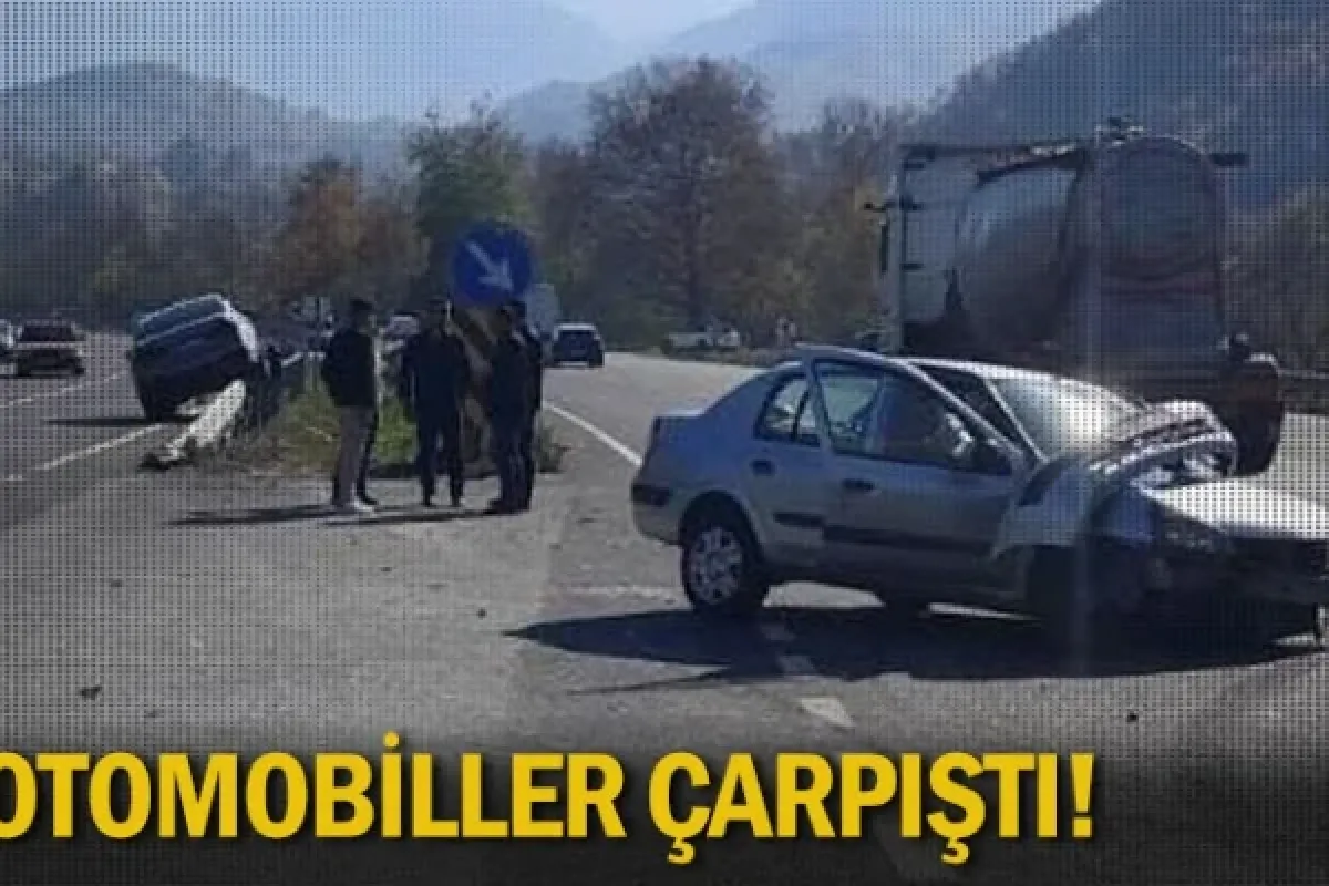 Otomobiller çarpıştı!