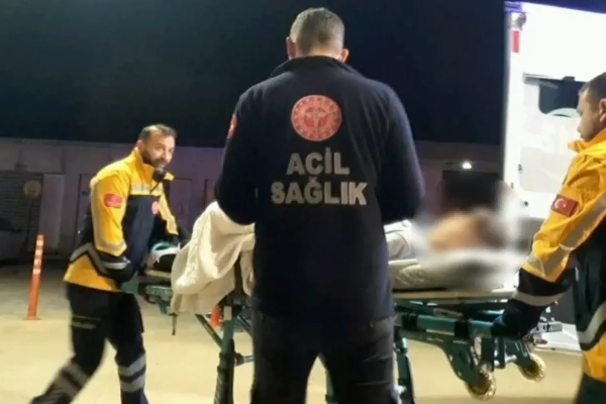 Bisikletten düşen genç ağır yaralandı