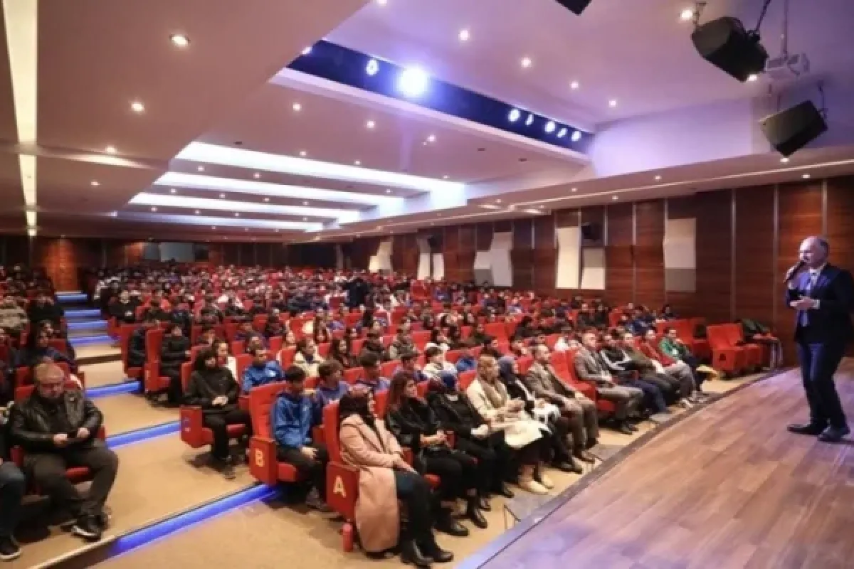 “Sizin Fikirlerinizle Dünya Değişir”