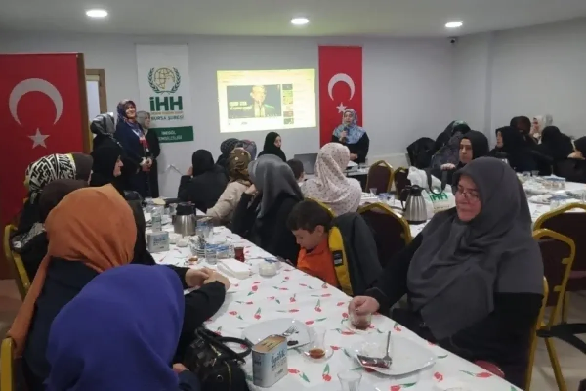 İHH Kadın Kolları'ndan anlamlı kahvaltı