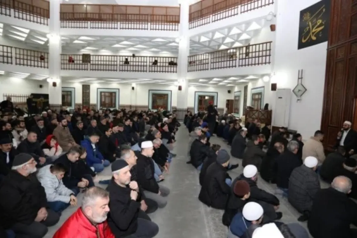 İnegöl’de Üç Aylar Sabah Namazı Buluşmasıyla Karşılandı