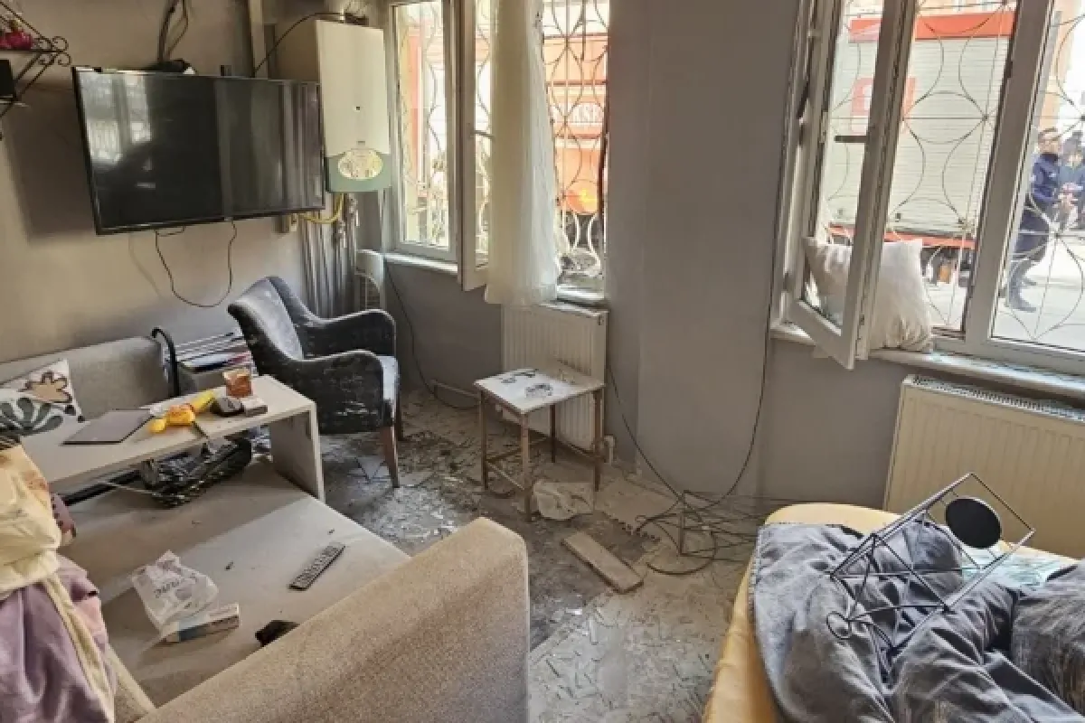 Bağımlı genç evi ateşe verdi!