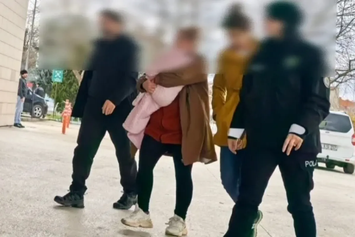 Kundaktaki bebekle hırsızlık!