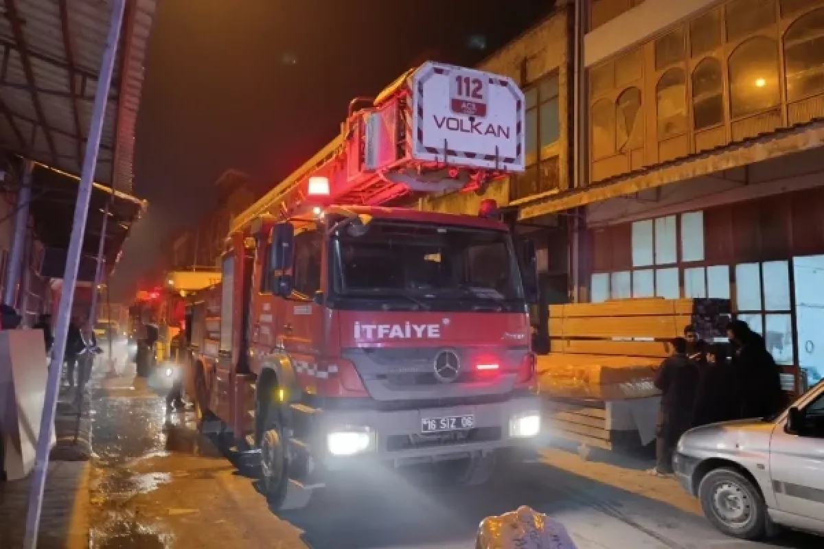 Sanayide korkutan yangın