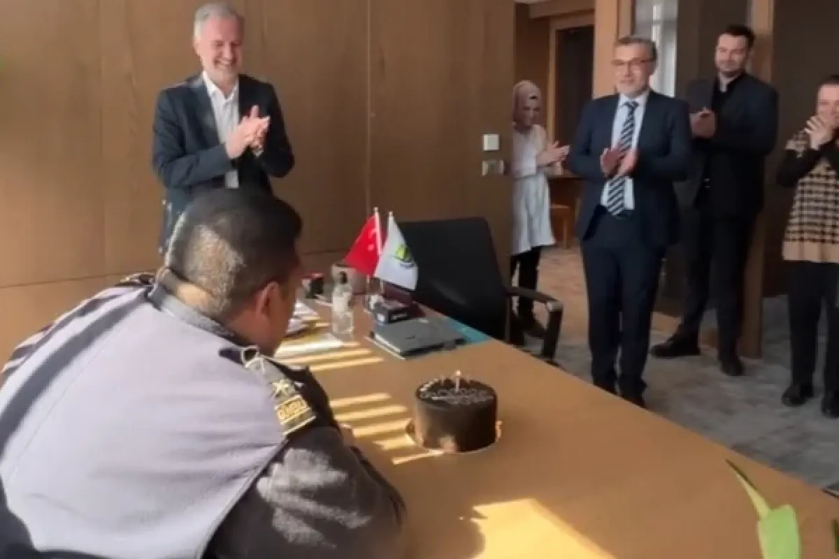 İnegöl Belediyesi’nden Özel Bireylere Anlamlı Doğum Günü Sürprizi
