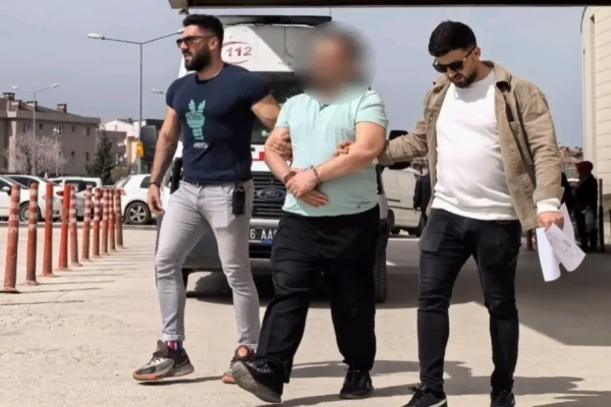 Zehir taciri yakayı ele verdi!