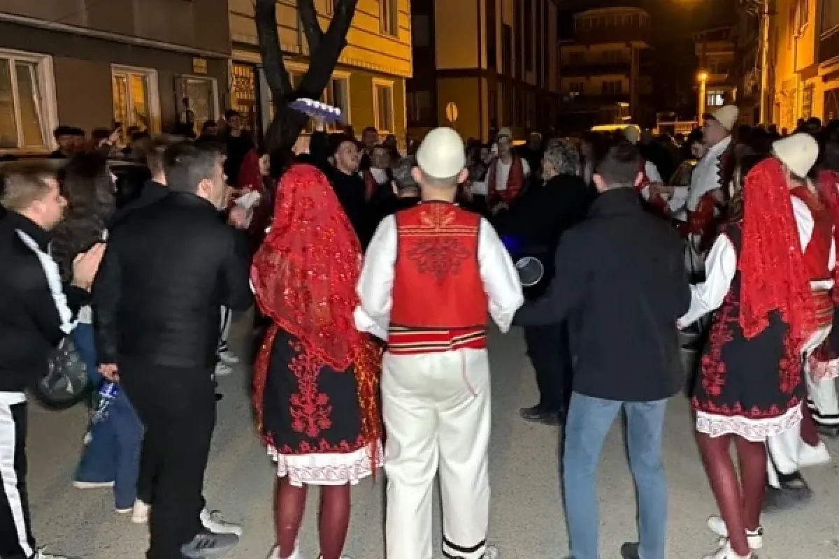 İnegöl'ü Rumeli ezgileriyle sahura uyandırdılar
