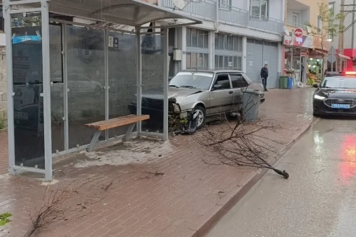 İnegöl'de polis ekiplerinin 'Dur' ihtarına uymayan sürücü ...