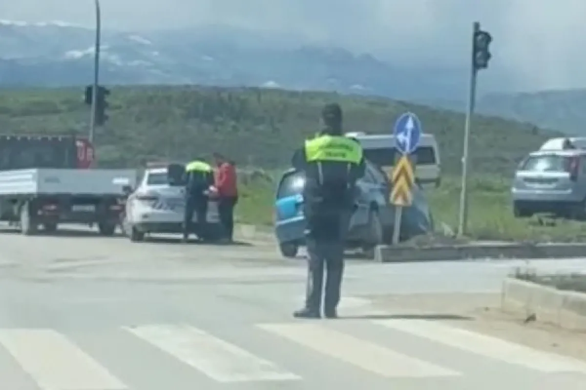İnegöl'de otomobiller çarpıştı