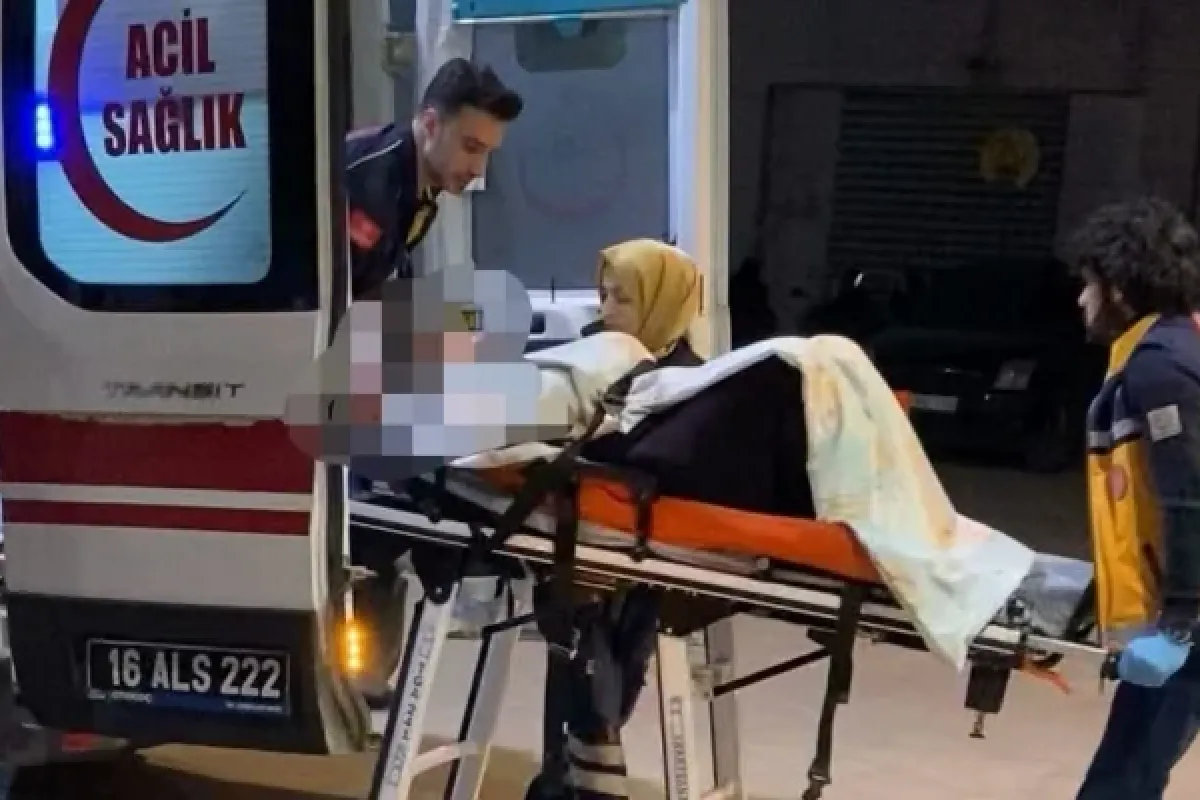 Bunalıma giren kadın kendini bıçakladı