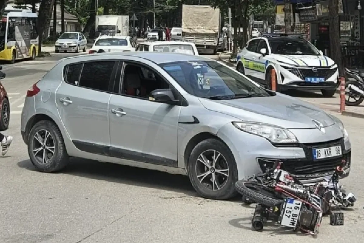 Kafa kafaya çarpıştılar!