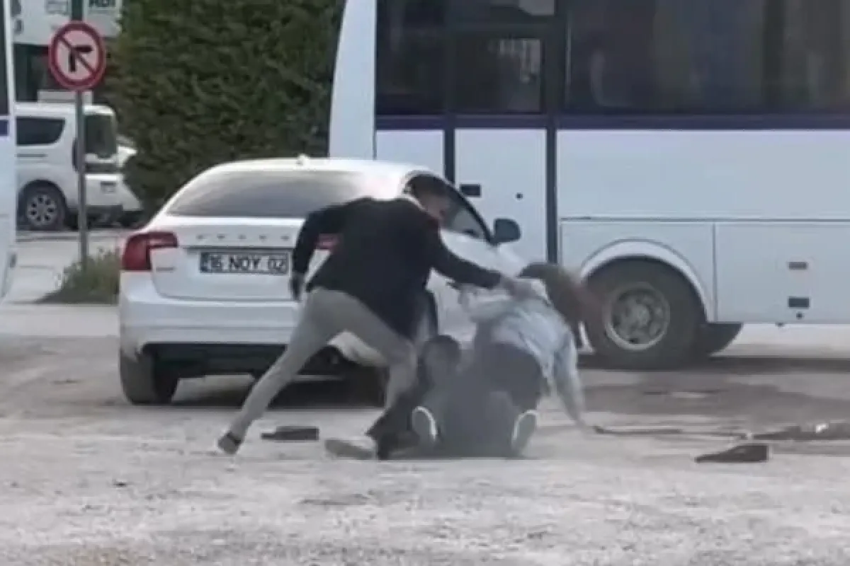 Saç saça kavga kamerada 