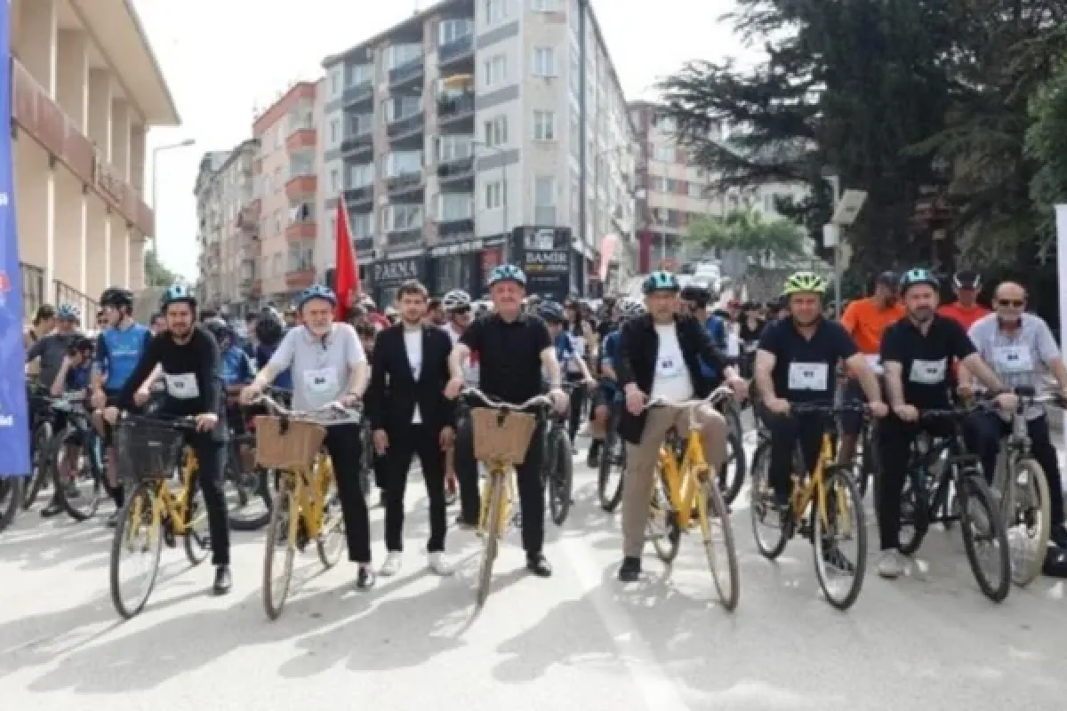 İnegöl'de Pedallar Temiz Gelecek İçin Döndü