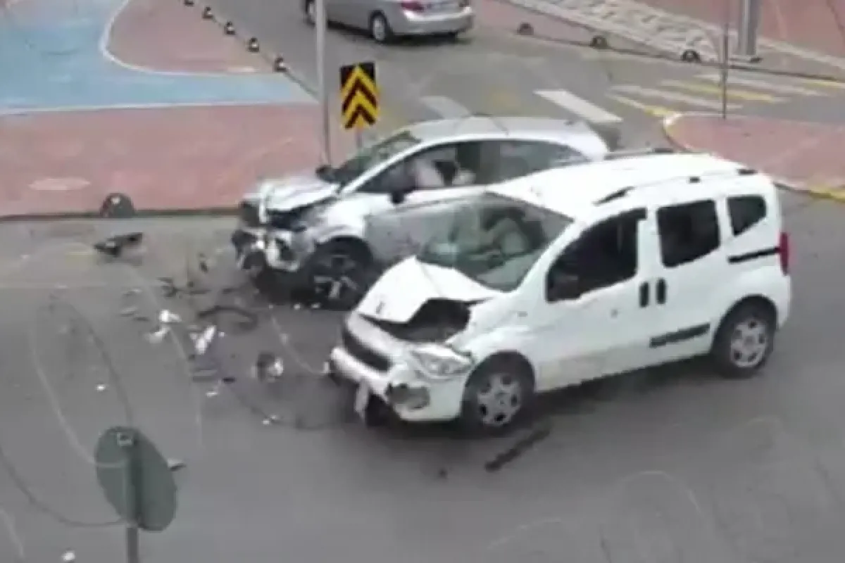 Bakan Yerlikaya açıkladı! Bayramın 1. gününde 692 kazada 7 can kaybı