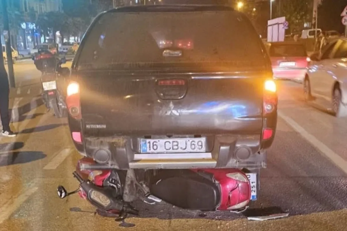 Kamyonetin altına girdi