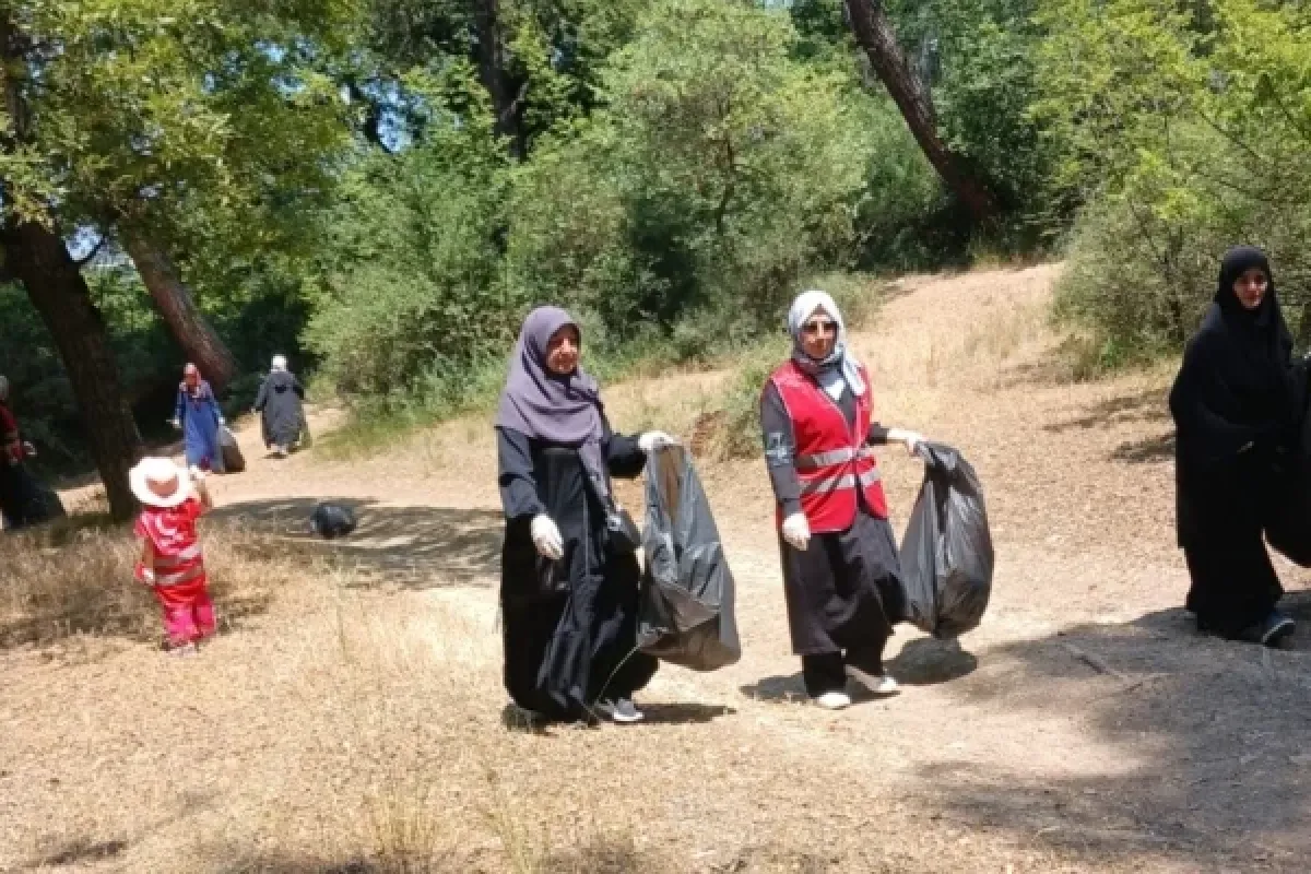 Saadet Partisi Kadın Kolları'ndan Çevre Temizliği Mesajı ve Anlamlı Etkinlik