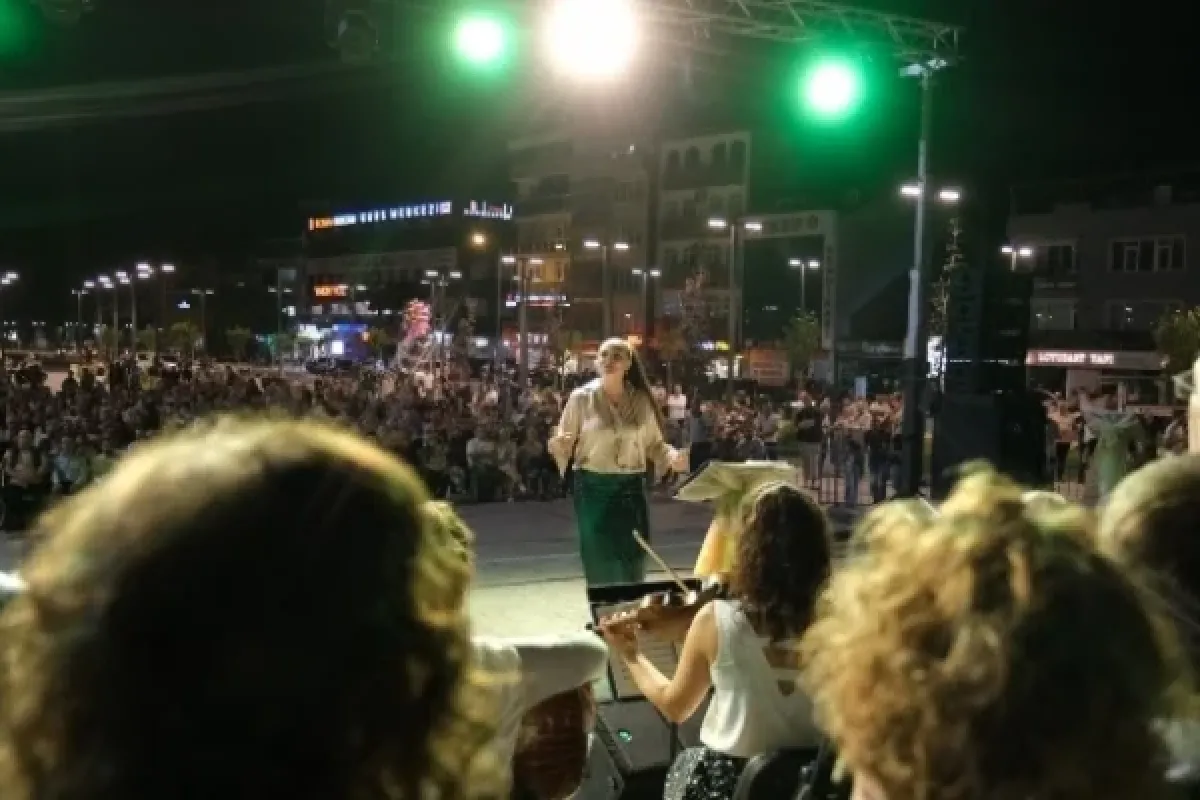 İnegöl Belediyesi TSM Korosu’ndan Kulakların Pasını Silen Konser
