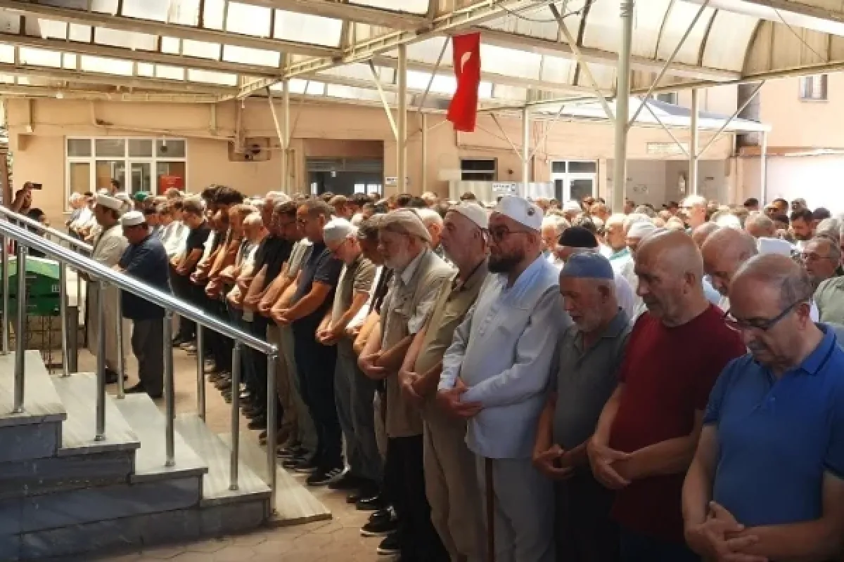 Son yolculuğuna uğurlandı