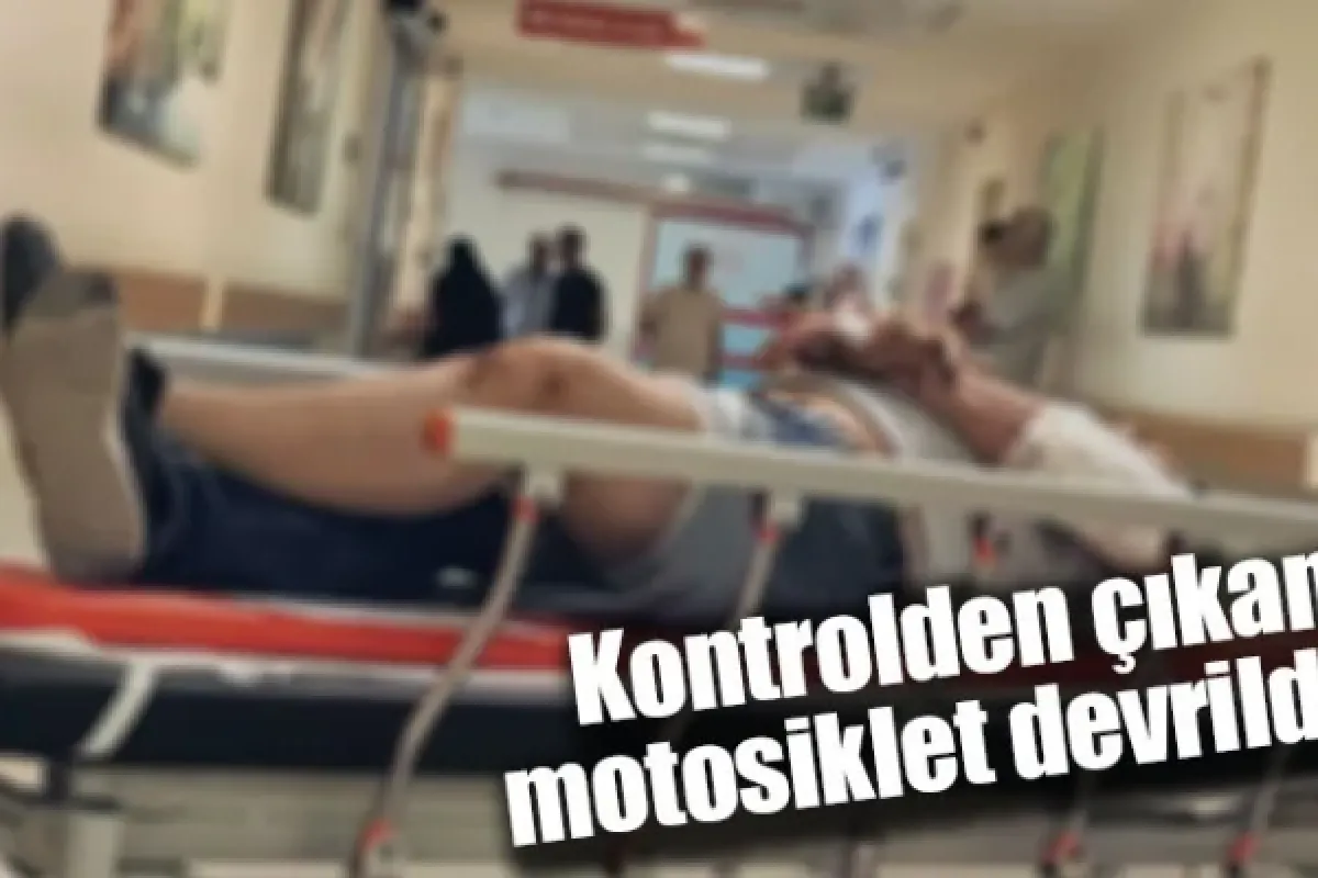 Kontrolden çıkan motosiklet devrildi