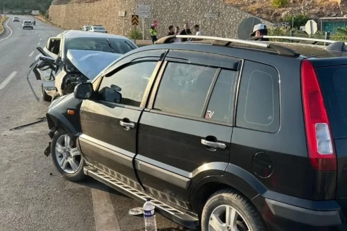 Yenişehir yolunda kaza! Yaralılar var..