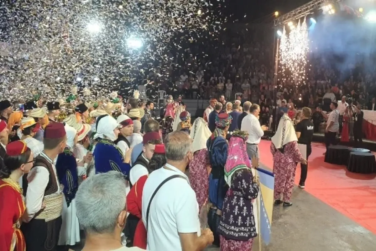 9. Altın Mobilya Kuzey Kıbrıs Türk Cumhuriyeti'nin Oldu