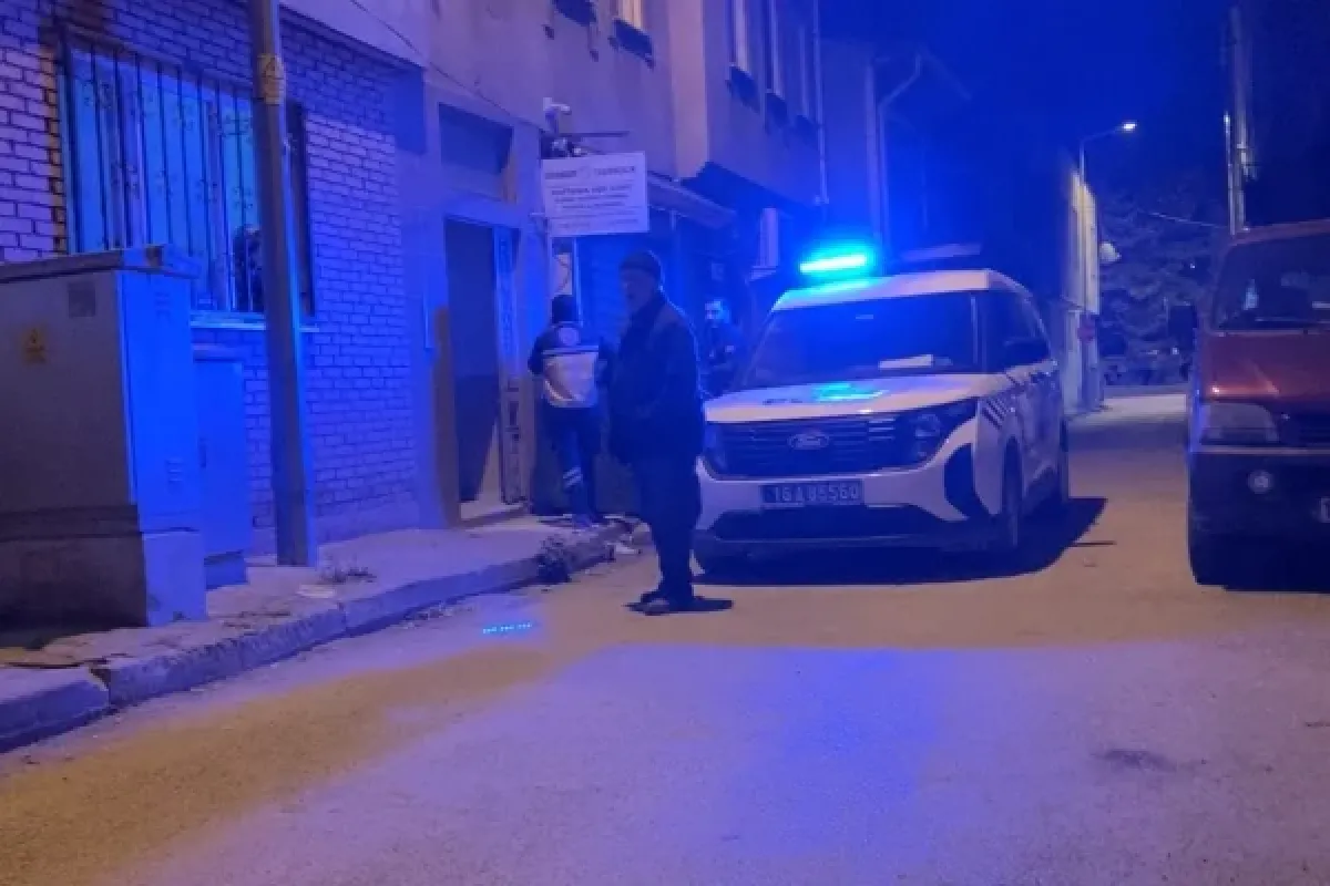 İnegöl'de Suriye uyruklu genç evinde ölü bulundu