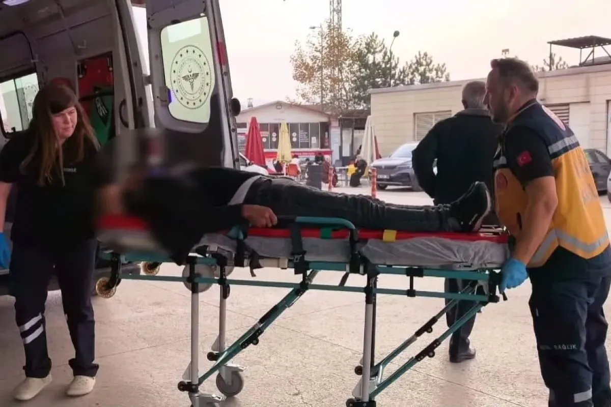 Telefonda konuşurken kaza yaptı