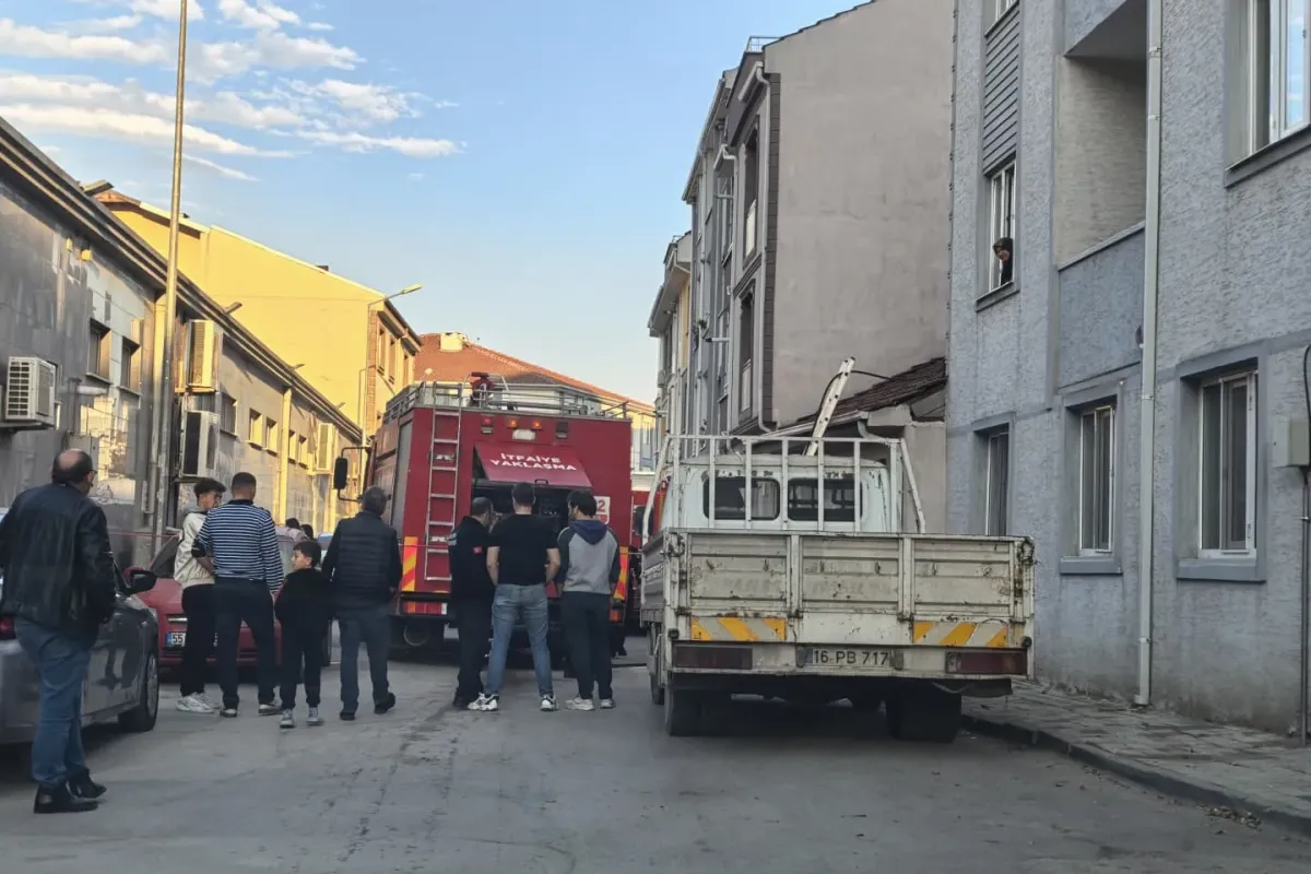 Çatı yangını korkuttu