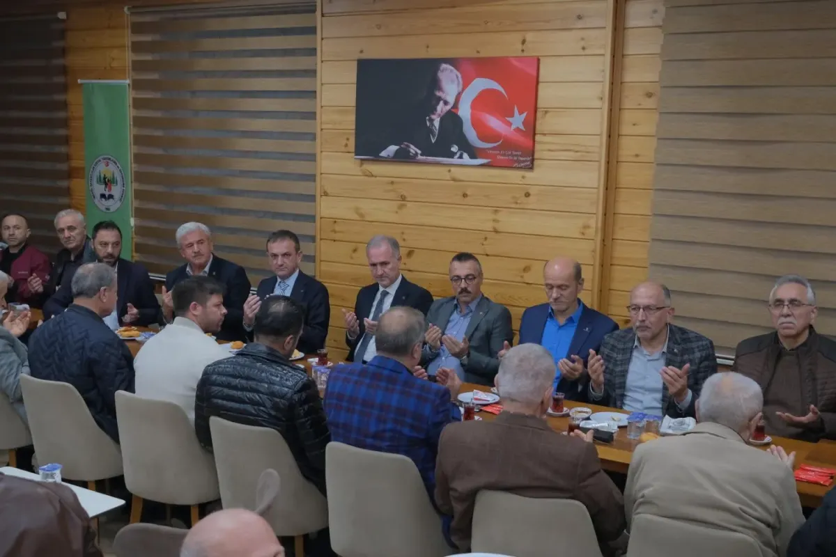 İnegöl’de Şehitler İçin Kur’an, dua ve Mevlit Programı Düzenlendi