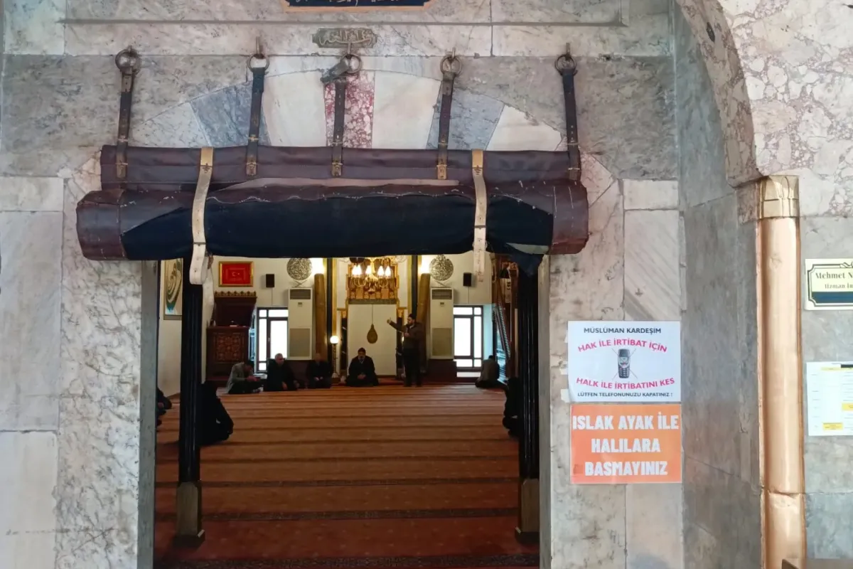 Yükümlülerden İshakpaşa Camii’ne ziyaret