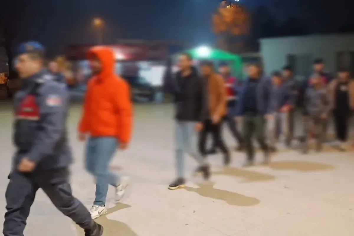 8 kaçak göçmen yakalandı