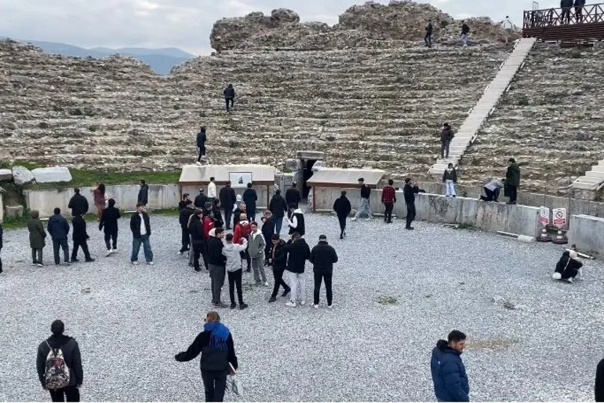 Ateş Karıncalarından Tarih Gezisi